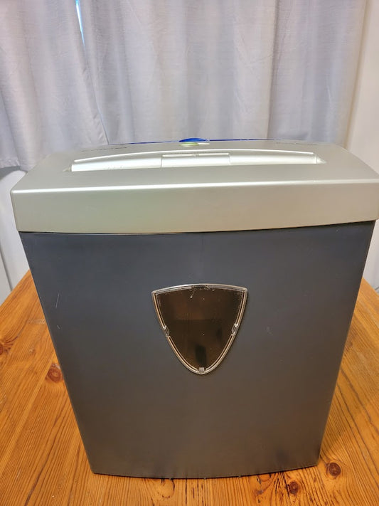 Sylvania Secure Guard 7 Sheet Paper Shredder (Used)